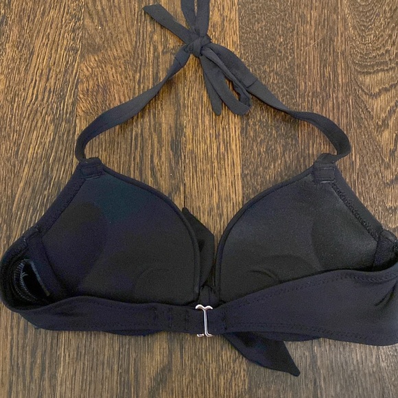 H&M Black super push black bikini top. Size 32b. - Picture 2 of 4